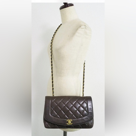 Chanel Brown Quilted Leather Shoulder Bag - Picture 2 of 13